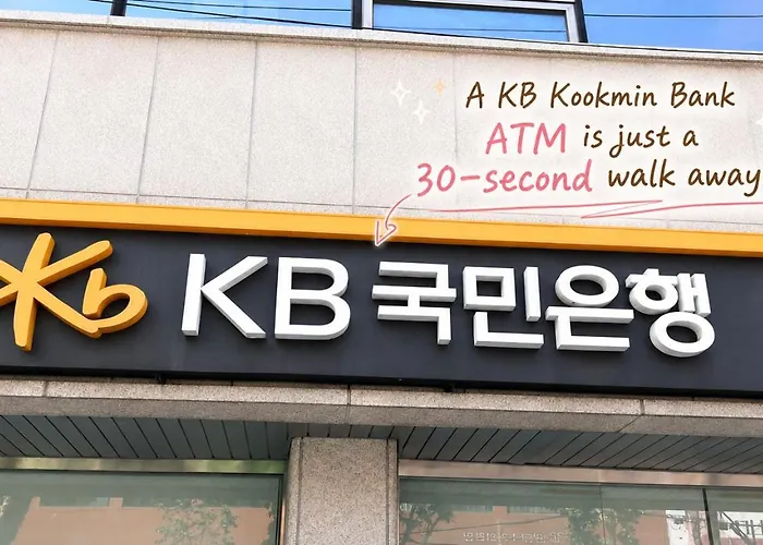 신축 2룸, 엘베, 공항버스 3분, 경복궁&광화문 직행버스 1분 #61 * 서울특별시